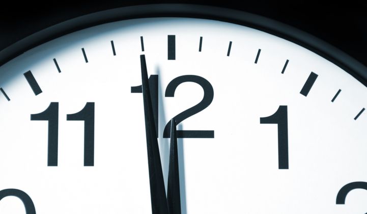 Clock_Midnight_XL_721_420_80_s_c1